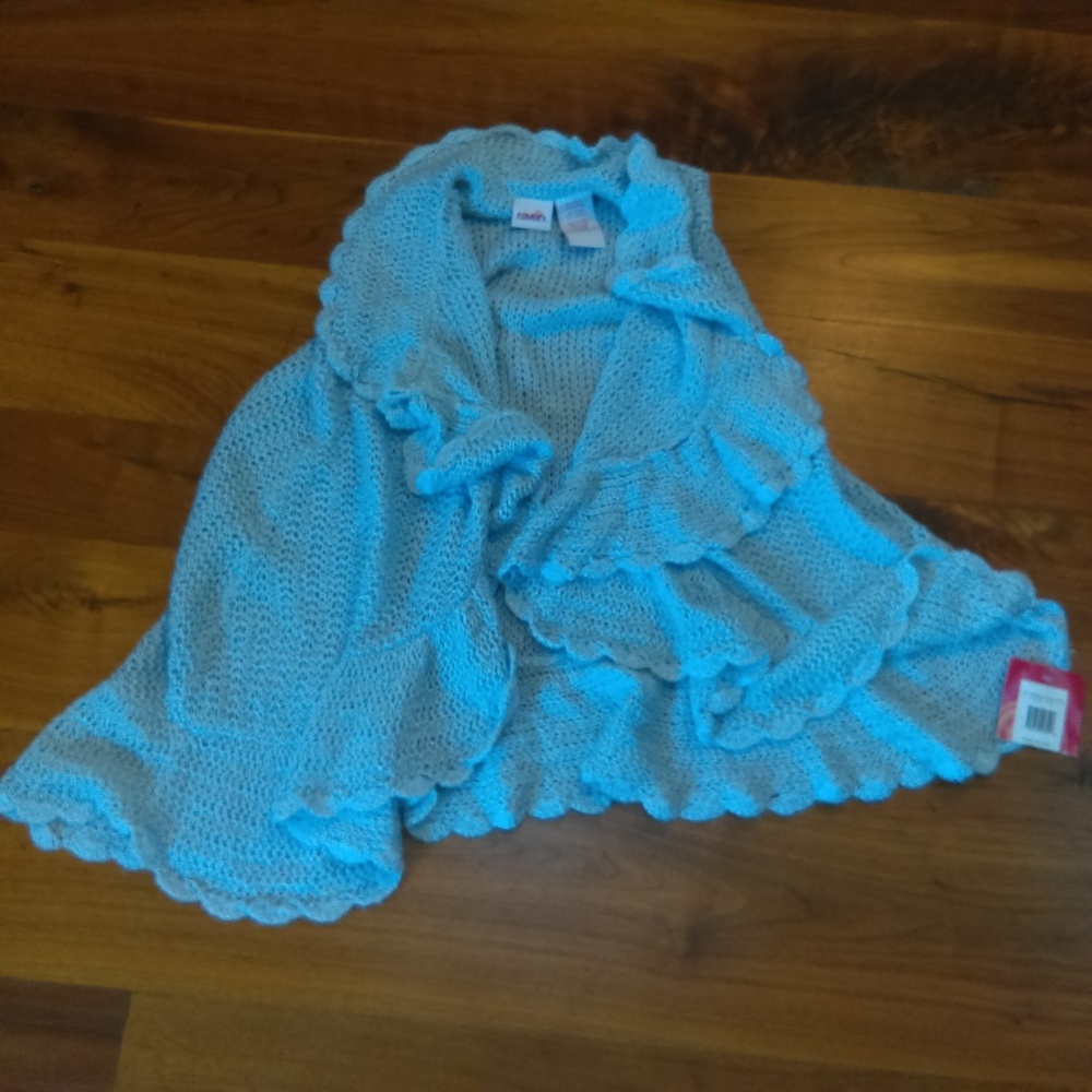 So Raven Sweater Shawl